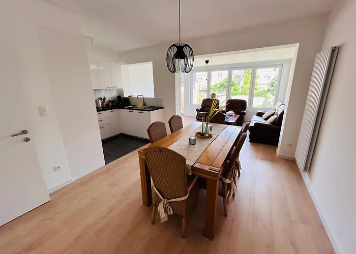Woning In Schoten, Antwerpen